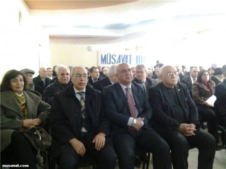 "BİZİ SATANLARLAMI BİRLƏŞMƏK İSTƏYİRSİNİZ?" "BİZİ SATANLARLAMI BİRLƏŞMƏK İSTƏYİRSİNİZ?"