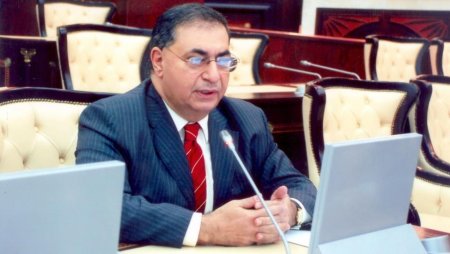 ASİM MOLLAZADƏ BU BAYRAMDA DA FƏRQLƏNƏ BİLDİ ASİM MOLLAZADƏ BU BAYRAMDA DA FƏRQLƏNƏ BİLDİ