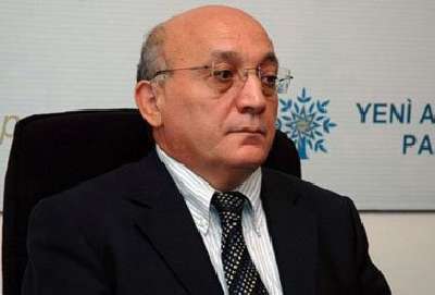 "DÖVLƏT BİR MİTİNQLƏ DAĞILSA, O DÖVLƏT OLMAZDI" "DÖVLƏT BİR MİTİNQLƏ DAĞILSA, O DÖVLƏT OLMAZDI"