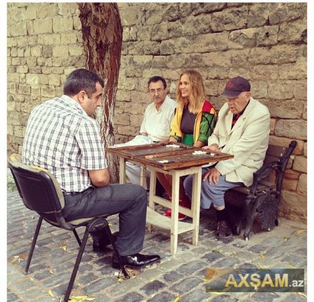 RUSİYALI MÜĞƏNNİ BAKIDAN ÇIXA BİLMƏDİ RUSİYALI MÜĞƏNNİ BAKIDAN ÇIXA BİLMƏDİ
