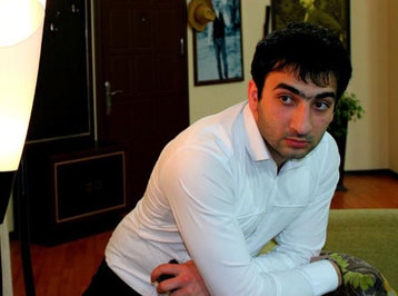 ADAM "BOZBAŞ"A MİNNƏTDARDIR ADAM "BOZBAŞ"A MİNNƏTDARDIR