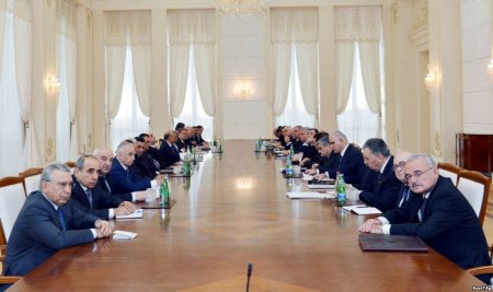 Nazirlər Kabinetinin 2 strukturunda rəhbər dəyişikliyi gözlənilir Nazirlər Kabinetinin 2 strukturunda rəhbər dəyişikliyi gözlənilir