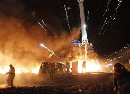 “Berkut” xüsusi təyinatlı polis dəstəsi yenidən В«MaydanВ»a hücuma keçib “Berkut” xüsusi təyinatlı polis dəstəsi yenidən В«MaydanВ»a hücuma keçib
