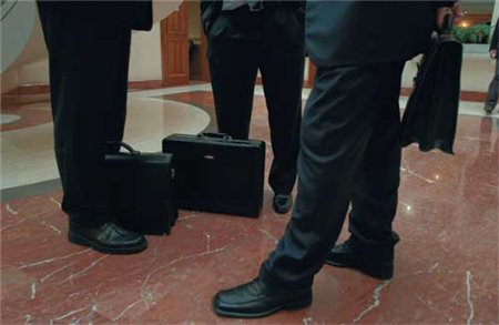 Daha bir məmur oğlunun harınlamış görüntüləri yayıldı Daha bir məmur oğlunun harınlamış görüntüləri yayıldı
