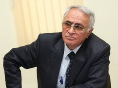 "Əlikram, bir də Talış-Muğan respublikası ifadəsini dilinə gətirib danışsan bu dəfə sənin alnından özüm vuracam" "Əlikram, bir də Talış-Muğan respublikası ifadəsini dilinə gətirib danışsan bu dəfə sənin alnından özüm vuracam"