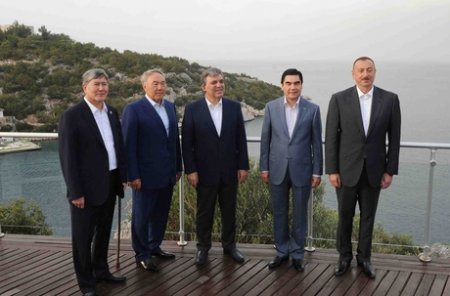 Dünənə qədər xəyal kimi görünən Turan Birliyinin təməli Bakıda atıldı Dünənə qədər xəyal kimi görünən Turan Birliyinin təməli Bakıda atıldı