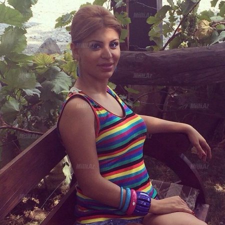 Azərbaycanlı müğənni: "Ərim mənə cadu etdiribmiş ki..." Azərbaycanlı müğənni: "Ərim mənə cadu etdiribmiş ki..."