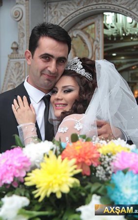 Esyanın toyu saxta imiş Esyanın toyu saxta imiş