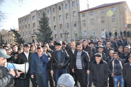 İsmayıllı sakinlərinin gözü üsyandan sonra əməlli-başlı qırılıb İsmayıllı sakinlərinin gözü üsyandan sonra əməlli-başlı qırılıb