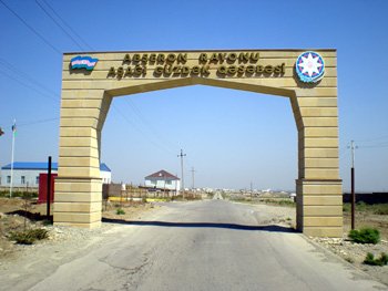 Zakir Fərəcovun torpaq biznesi bu kənddə çiçəklənən dövrünü yaşayır... Zakir Fərəcovun torpaq biznesi bu kənddə çiçəklənən dövrünü yaşayır...