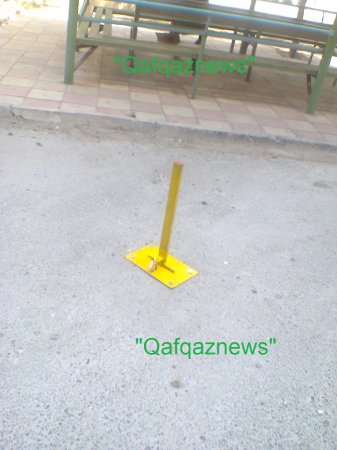 Çarəsiz vətəndaşlar Əhliman Əmiraslanovdan kömək istədilər... Çarəsiz vətəndaşlar Əhliman Əmiraslanovdan kömək istədilər...