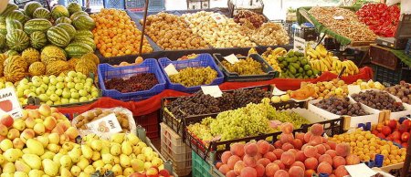 Məşhur "Meyvəli bazarı"nda əhalidən nələri gizlədirlər? Məşhur "Meyvəli bazarı"nda əhalidən nələri gizlədirlər?