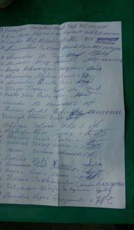 Qazaxda məcbüri köçkünlər “od püskürür” Qazaxda məcbüri köçkünlər “od püskürür”
