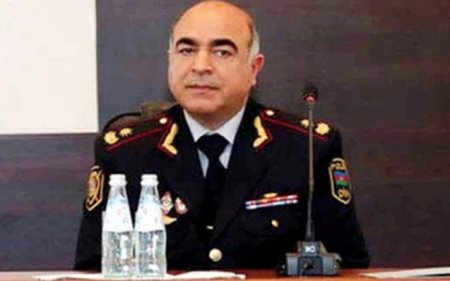 Ceyhun Həsənov bütün kolon rəislərinin ərizəsini alıb Ceyhun Həsənov bütün kolon rəislərinin ərizəsini alıb