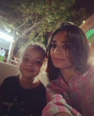 "Bəylər ikinci dəfə ailə quranda xanım əvvəlki ailəsindən olan uşaqları qəbul etmir" "Bəylər ikinci dəfə ailə quranda xanım əvvəlki ailəsindən olan uşaqları qəbul etmir"