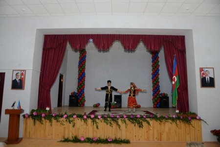 Nəsimi rayonu 111 saylı tam orta məktəbdə “Ucal, Yaşa Azərbaycan ” mövzusunda tədbir keçirildi Nəsimi rayonu 111 saylı tam orta məktəbdə “Ucal, Yaşa Azərbaycan ” mövzusunda tədbir keçirildi
