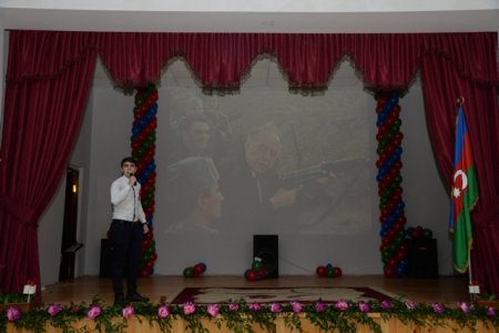 Nəsimi rayonu 111 saylı tam orta məktəbdə “Ucal, Yaşa Azərbaycan ” mövzusunda tədbir keçirildi Nəsimi rayonu 111 saylı tam orta məktəbdə “Ucal, Yaşa Azərbaycan ” mövzusunda tədbir keçirildi