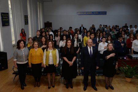 Nəsimi rayonu 111 saylı tam orta məktəbdə “Ucal, Yaşa Azərbaycan ” mövzusunda tədbir keçirildi Nəsimi rayonu 111 saylı tam orta məktəbdə “Ucal, Yaşa Azərbaycan ” mövzusunda tədbir keçirildi