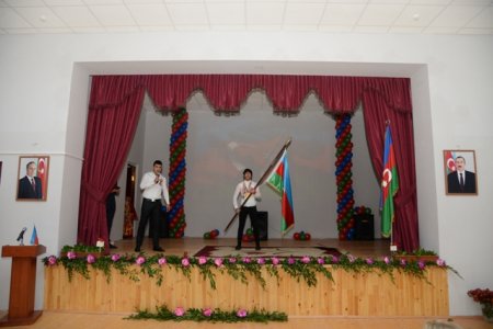 Nəsimi rayonu 111 saylı tam orta məktəbdə “Ucal, Yaşa Azərbaycan ” mövzusunda tədbir keçirildi Nəsimi rayonu 111 saylı tam orta məktəbdə “Ucal, Yaşa Azərbaycan ” mövzusunda tədbir keçirildi
