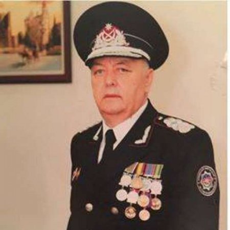 "Mahmudov və 40 quldur" nağılında göydən düşəcək 3 qara daş... "Mahmudov və 40 quldur" nağılında göydən düşəcək 3 qara daş...