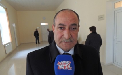 “Ağdam RİH başçısının müavini 5 min manat pulumu aldı, özümü də kanala atdırdı” “Ağdam RİH başçısının müavini 5 min manat pulumu aldı, özümü də kanala atdırdı”