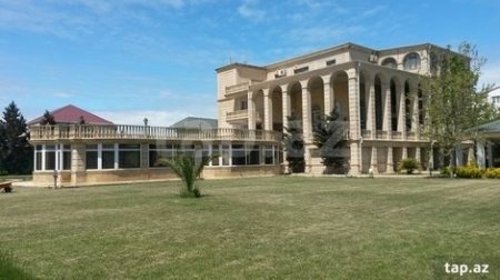 Bakıda milyonluq villaların sahibləri kimdir? Bakıda milyonluq villaların sahibləri kimdir?