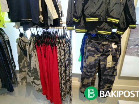 Ermənistan malları Bakının brend mağazalarında Ermənistan malları Bakının brend mağazalarında