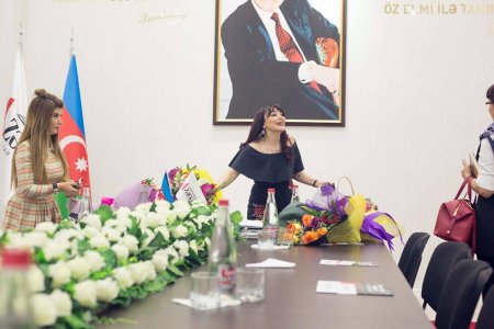 “Allah mənə hər şey verib, bircə xoşbəxtlikdən başqa ...” “Allah mənə hər şey verib, bircə xoşbəxtlikdən başqa ...”