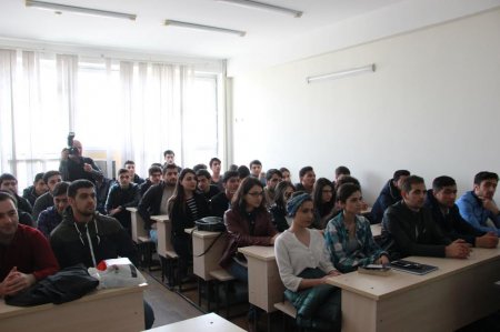 “Nar” tələbələr üçün mobil rabitə təlimi təşkil etdi “Nar” tələbələr üçün mobil rabitə təlimi təşkil etdi