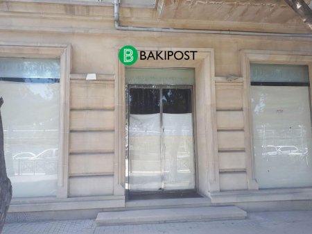 Nizami Piriyevin Bakıdakı brilliant mağazası da bağlandı Nizami Piriyevin Bakıdakı brilliant mağazası da bağlandı