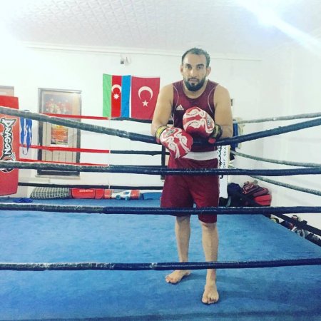 Boksçumuzu bıçaqlayanı nazir özü həbs etdirdi: Boksçumuzu bıçaqlayanı nazir özü həbs etdirdi:
