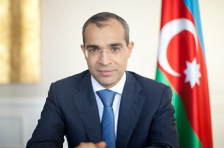 Azərbaycanda nazir futbol klubu yaratdı 