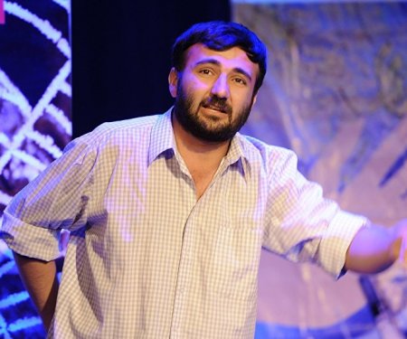 Dövlət teatrındakı əlbəyaxa dava yuxarı müstəviyə daşındı Dövlət teatrındakı əlbəyaxa dava yuxarı müstəviyə daşındı
