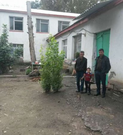 İnternata sığınan iki köçkün ailəsi imdad diləyir... İnternata sığınan iki köçkün ailəsi imdad diləyir...