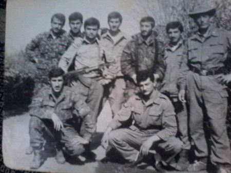 "Məni qapıdan qovdurdu" "Məni qapıdan qovdurdu"