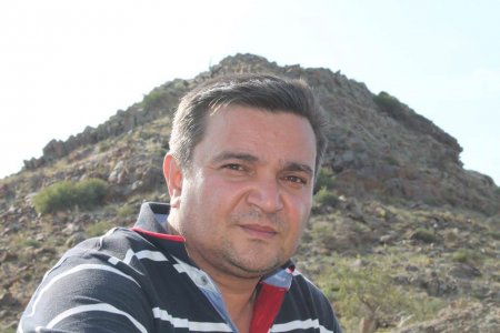 "Məni qapıdan qovdurdu" "Məni qapıdan qovdurdu"