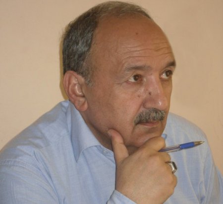 “Başçı burada yoxdur, gələr təsdiq etdirərəm” “Başçı burada yoxdur, gələr təsdiq etdirərəm”