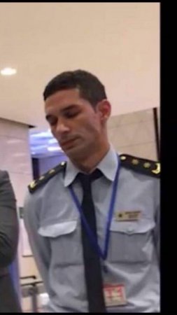 Mülki geyimli gömrükçülər rejissora və onun azyaşlı uşaqlarına zülm verdilər Mülki geyimli gömrükçülər rejissora və onun azyaşlı uşaqlarına zülm verdilər