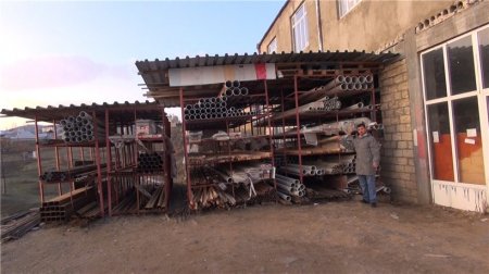 Gədəbəyin icra başçısı “Müsibəti-Fəxrəddin”i yenidən “yazır” Gədəbəyin icra başçısı “Müsibəti-Fəxrəddin”i yenidən “yazır”