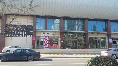 Yarmarka, yoxsa akademiya? Yarmarka, yoxsa akademiya?