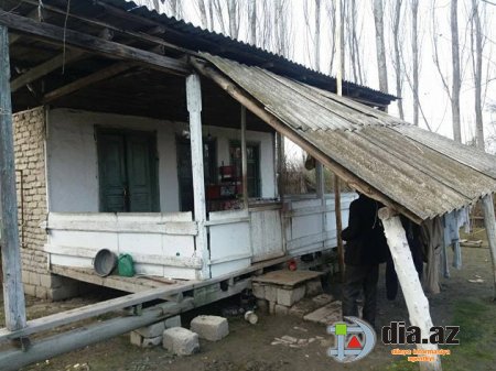 "Hər axşam kəlmeyi-şəhadətimizi deyib yatırıq ki..." "Hər axşam kəlmeyi-şəhadətimizi deyib yatırıq ki..."
