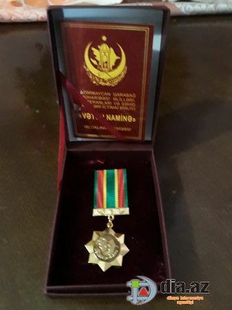 İcra başçısı şəhid bulağını sökdürür... İcra başçısı şəhid bulağını sökdürür...