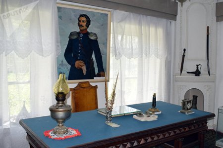 Onu ermənilər zəhərləyib, biz isə biganlıik edirik... Onu ermənilər zəhərləyib, biz isə biganlıik edirik...