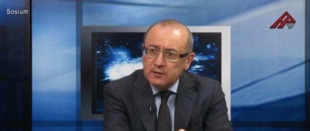 Yeni nazirin köhnə nazirdən "ƏXZ ETDİKLƏRİ"... Yeni nazirin köhnə nazirdən "ƏXZ ETDİKLƏRİ"...