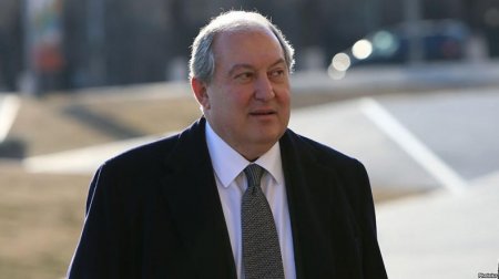 Ermənistan prezidenti 6 naziri istefaya göndərib Ermənistan prezidenti 6 naziri istefaya göndərib