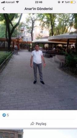 Atası bu pulları nə həyəcanla mənimsəyir... bir bilsəydi... Atası bu pulları nə həyəcanla mənimsəyir... bir bilsəydi...