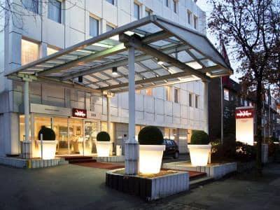 40 milyon avro Azərbaycandan necə çıxarılıb? 40 milyon avro Azərbaycandan necə çıxarılıb?