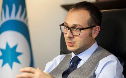 Nazim İbrahimovun YAP-ın siyahısına salınan kadrları barədə SENSASİON İTTİHAMLAR Nazim İbrahimovun YAP-ın siyahısına salınan kadrları barədə SENSASİON İTTİHAMLAR