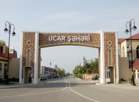 "Başına molla papağı qoymusan, get mollalığını elə..." "Başına molla papağı qoymusan, get mollalığını elə..."
