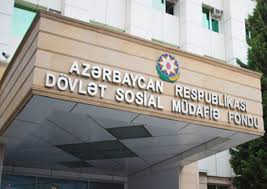 Bir nazirlik kəndini işğaldan azad edir... sevindirir, digər nazirlik isə... Bir nazirlik kəndini işğaldan azad edir... sevindirir, digər nazirlik isə...